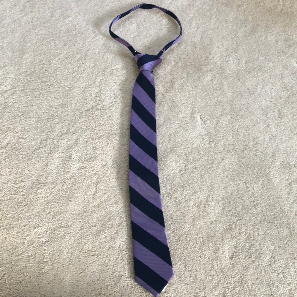 Boys pre tied tie
